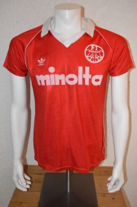 1980_-_1981_Matchworn_Home_Nr._9_Adidas_kurzarm_vorn