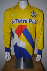 1994_-1995_Away_langarm_vorn_Nr._10