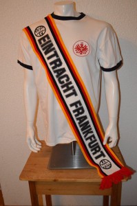 Fanschal 1980er Jahre Eintracht Frankfurt schwarz-rot-gold